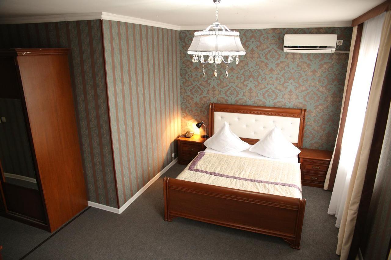 Sweet Home Hotel Atyraū Екстериор снимка