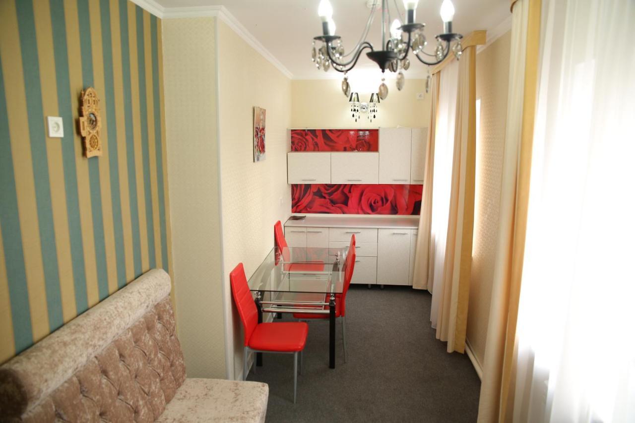 Sweet Home Hotel Atyraū Екстериор снимка