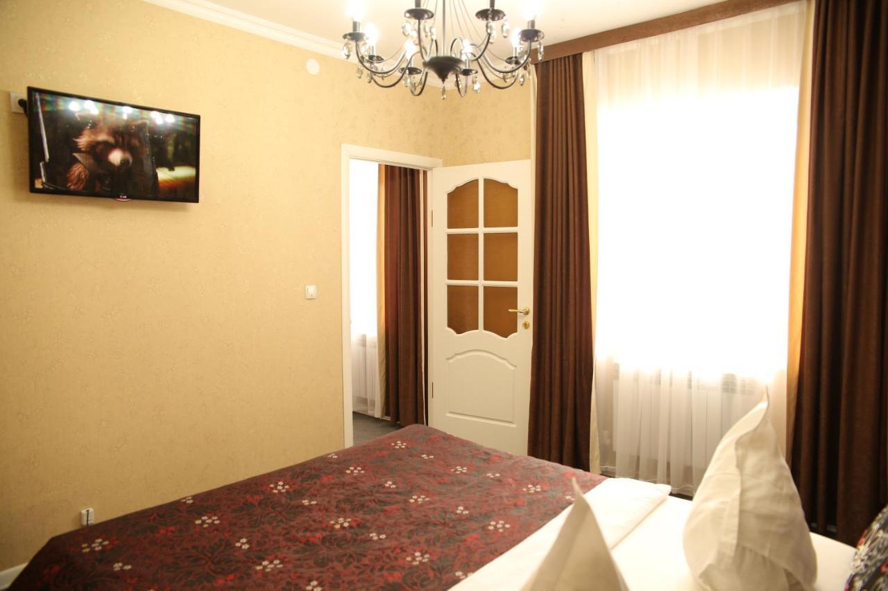 Sweet Home Hotel Atyraū Екстериор снимка