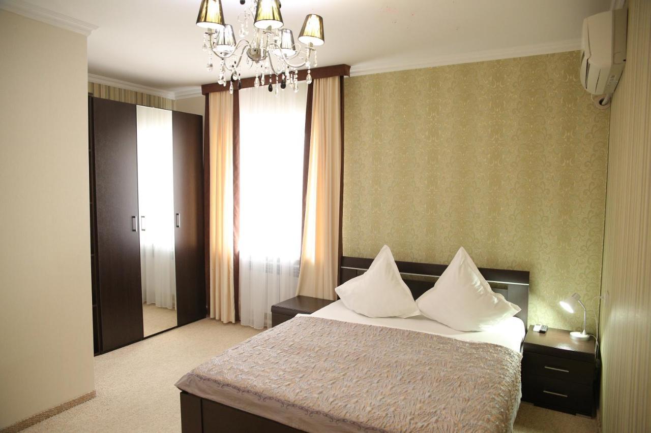 Sweet Home Hotel Atyraū Екстериор снимка