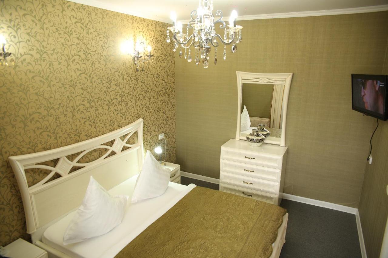 Sweet Home Hotel Atyraū Екстериор снимка