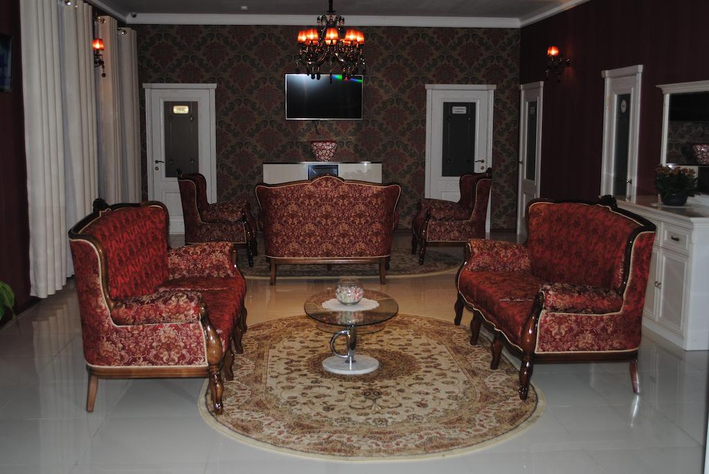 Sweet Home Hotel Atyraū Екстериор снимка
